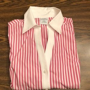 Brooks Brothers 346 fitted cotton bottom down